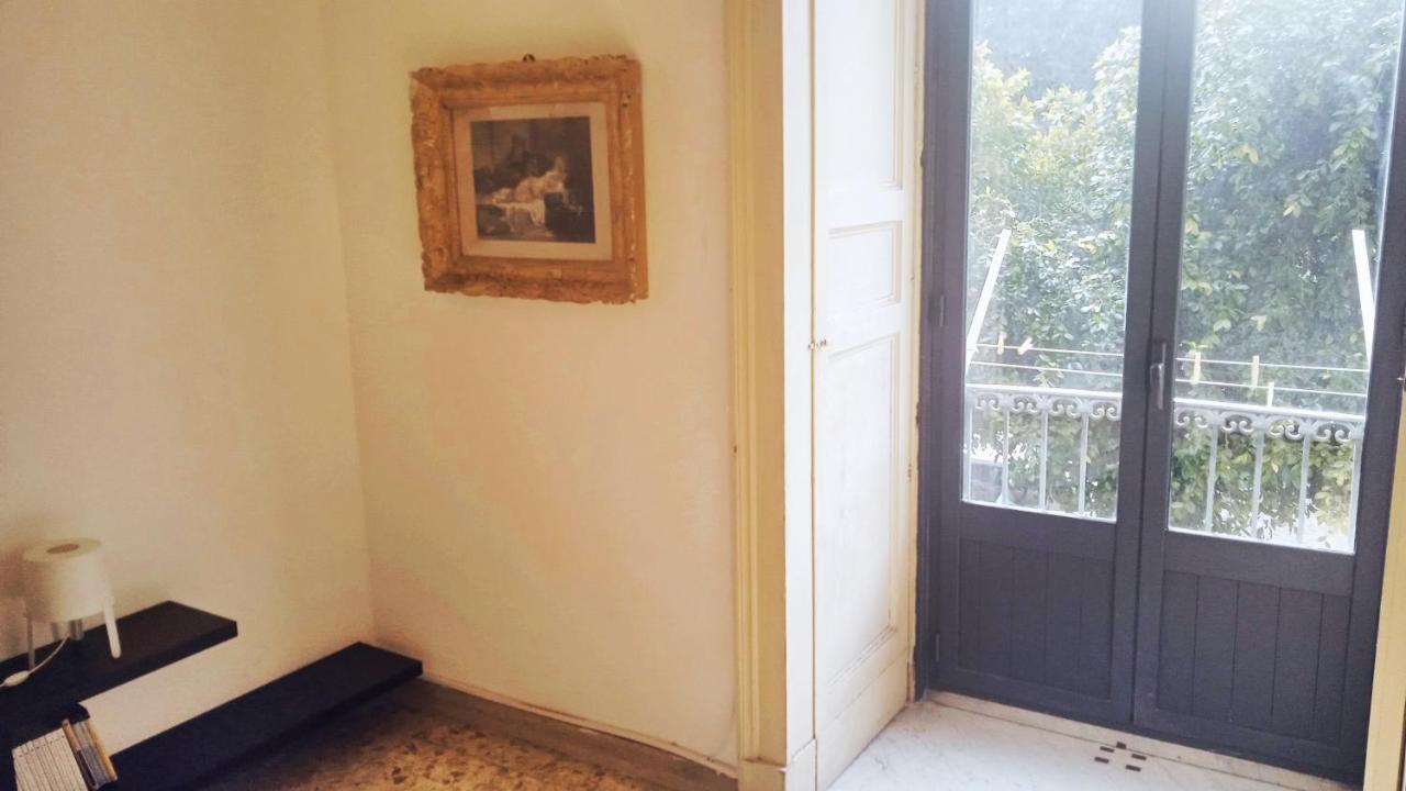 Bed And Books Isabella Bed and Breakfast Catánia Buitenkant foto