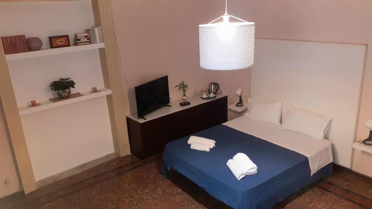 Bed And Books Isabella Bed and Breakfast Catánia Buitenkant foto