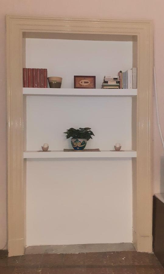 Bed And Books Isabella Bed and Breakfast Catánia Buitenkant foto